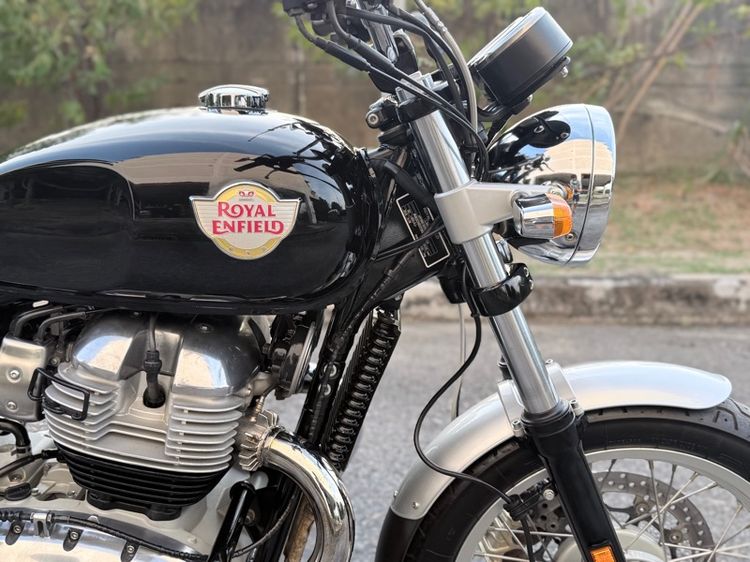 Royal enfield interceptor 650 รูปที่ 2