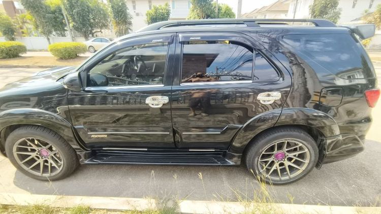 Toyota Fortuner 2005 2.7 V 4WD Utility-car เบนซิน เกียร์อัตโนมัติ ดำ รูปที่ 4