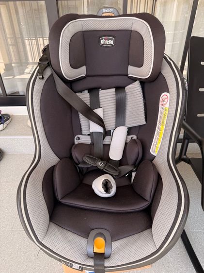Chicco NextFit iX Convertible Car Seat รูปที่ 2