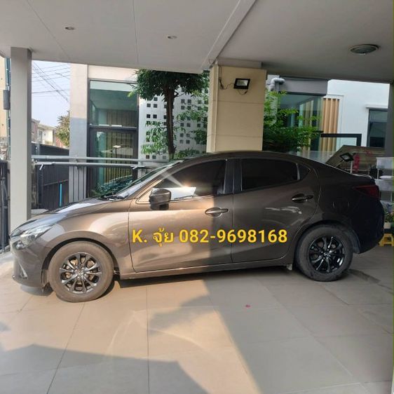 Mazda Mazda 2 2017 1.3 High Connect Sedan เบนซิน ไม่ติดแก๊ส เกียร์อัตโนมัติ น้ำตาล รูปที่ 2