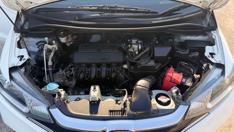 Honda Jazz 2020 1.5 V+ Sedan เบนซิน เกียร์อัตโนมัติ ขาว รูปที่ 2