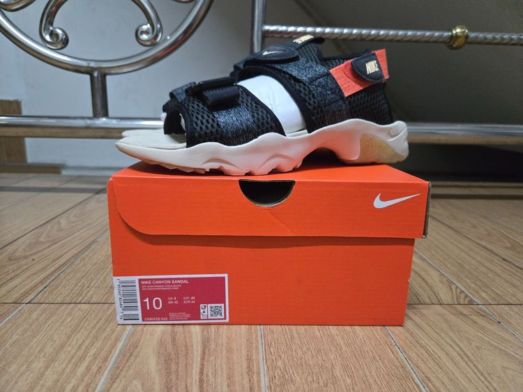 รองเท้า NIKE Canyon Sandal ไซร์ 10US (44 EUR)