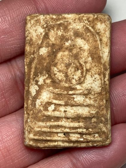 พระสมเด็จเนื้อผงเก่า