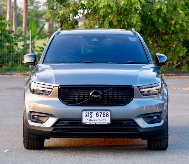 Volvo XC40 2019 2.0 T5 R-Design 4WD Sedan เบนซิน ไม่ติดแก๊ส เกียร์อัตโนมัติ เทา รูปที่ 2
