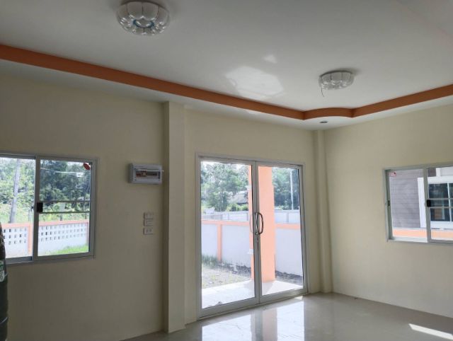 มีบางส่วน 2022 ใช่ บ้านเดี่ยวเนื้อที่ 100 ตร.วเหลือที่เยอะ3ห้องนอน 2 ห้องน้ำห้องนั่งเล่นห้องครัวสร้างถูกหลักฮวงจุ้ย รูปที่ 4