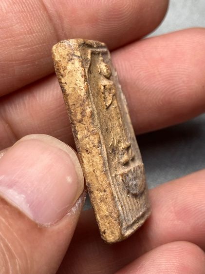 พระเนื้อผงยืน รูปที่ 4