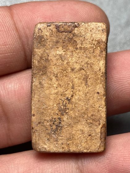 พระเนื้อผงยืน รูปที่ 2