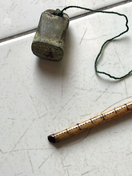 ตาชั่ง อันใหญ่ จานตอกตราจีน โบราณเก่าสะสม  รูปที่ 8