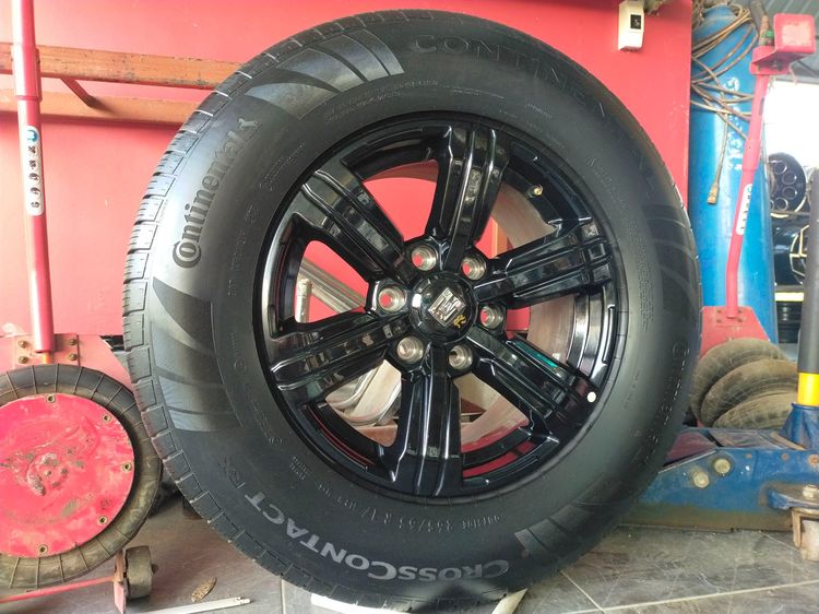 แม็กขอบ17 กว้าง8 et36 สีเดิม พร้อมยางคอนติ 265 65 17 ปี25 ใส่d-max เรนเจอร์ bt50 ไทรทัน ยางสวยตามรูป รูปที่ 4