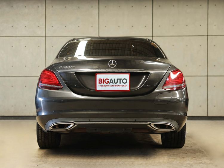 Mercedes-Benz C-Class 2020 C300 Sedan ปลั๊กอินไฮบริด (PHEV) ไม่ติดแก๊ส เกียร์อัตโนมัติ เทา รูปที่ 4