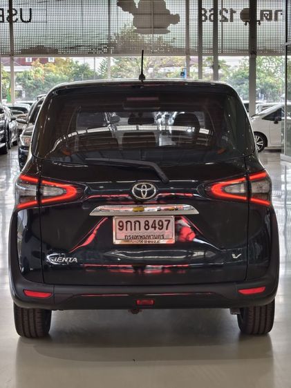 Toyota Sienta 2019 1.5 V Utility-car เบนซิน ไม่ติดแก๊ส เกียร์อัตโนมัติ บรอนซ์เงิน รูปที่ 4