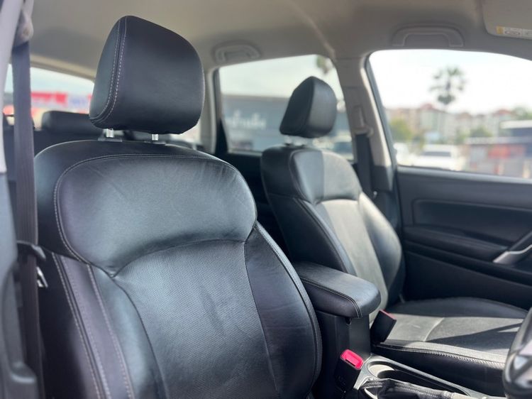 Subaru Forester 2017 2.0 i-P Utility-car เบนซิน ไม่ติดแก๊ส เกียร์อัตโนมัติ เทา รูปที่ 3