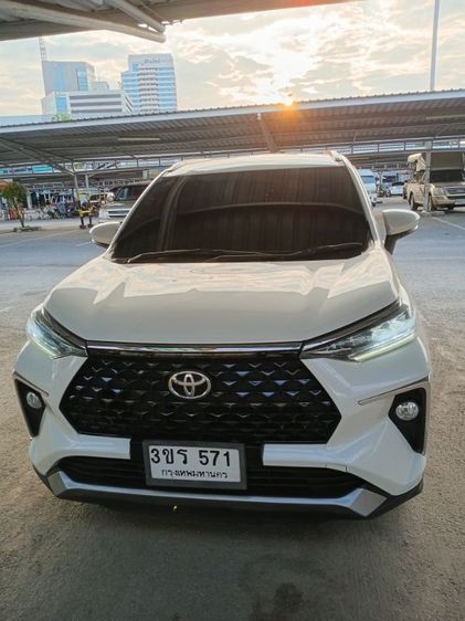 รถ Toyota Veloz 1.5 Smart สี ขาว