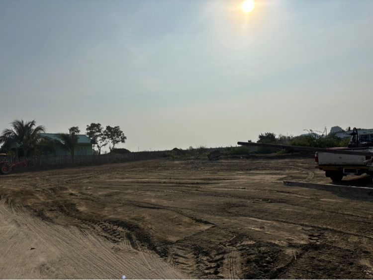 ที่ดินใกล้ทะเลบ้านเขาแดง ถมแล้วแต่ราคาเท่าเดิม รูปที่ 4