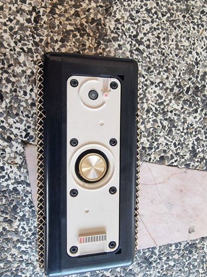 Marshall Emberton II เป็นลำโพงบลูทูธพกพา รูปที่ 8