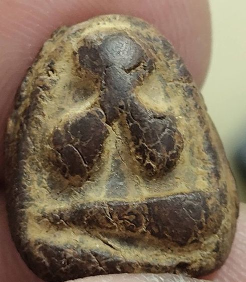 พระปิดตาเนื้อผงคลุกรัก เก่ามาก ขายเซียนใหญ่บนพันธุ์ทิพย์ไป 2 องค์แล้ว องค์นี้สวยมากกว่าองค์เก่า รูปที่ 5