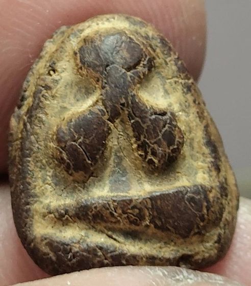 พระปิดตาเนื้อผงคลุกรัก เก่ามาก ขายเซียนใหญ่บนพันธุ์ทิพย์ไป 2 องค์แล้ว องค์นี้สวยมากกว่าองค์เก่า รูปที่ 6