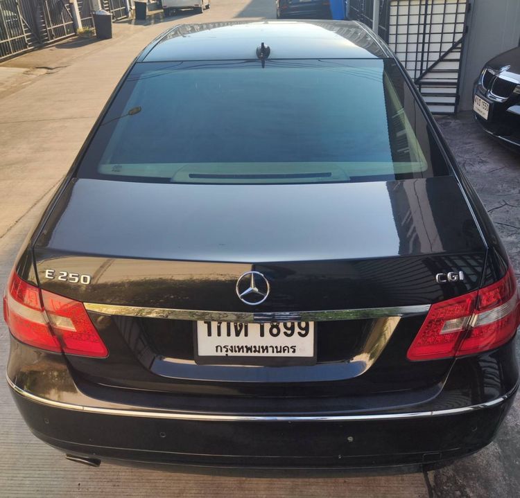 Mercedes-Benz E-Class 2010 E200 CGI Sedan เบนซิน เกียร์อัตโนมัติ ดำ รูปที่ 4