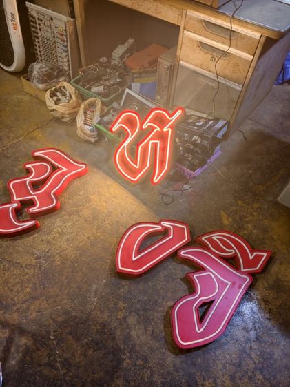 ตัวหนังสือป้าย ไฟ รูปที่ 14