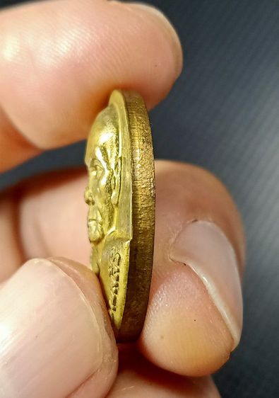 หลวงปู่จันทร์(แรม) เนื้อทองฝาบาตร วัดระหาร(เกาะแก้วธุดงคสถาน) จ.บุรีรัมย์ รูปที่ 3