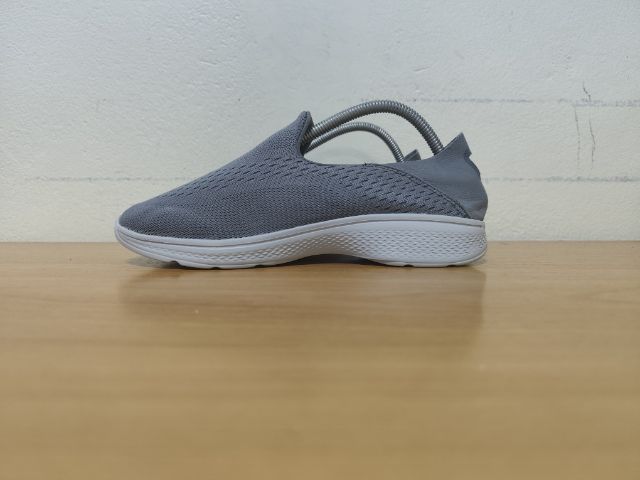 SKECHERS Gowalk 41.0 26.0 แท้ มือสอง รูปที่ 3