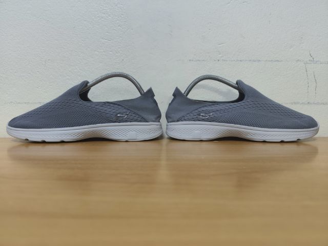 SKECHERS Gowalk 41.0 26.0 แท้ มือสอง รูปที่ 9