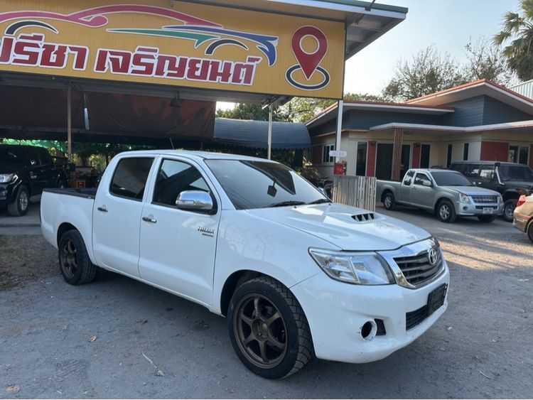 รถ Toyota Hilux Vigo Champ Double Cab 2.5 E VNT สี ขาว