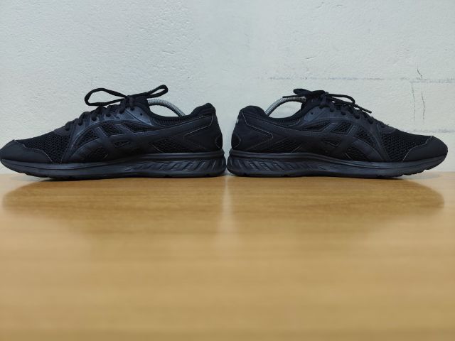ASICS Tripble black 44.0 28.0 แท้ มือสอง รูปที่ 11