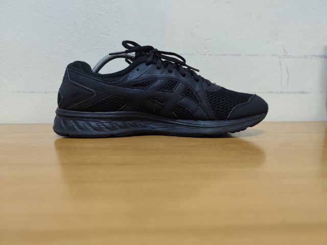 ASICS Tripble black 44.0 28.0 แท้ มือสอง รูปที่ 3