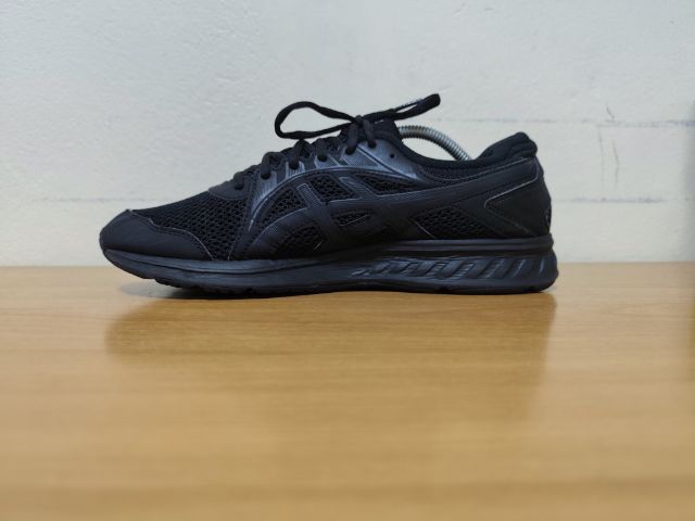 ดำ ผ้าใบ รองเท้าผ้าใบ UK 9.5 | EU 44 | US 10 ASICS Tripble black 44.0 28.0 แท้ มือสอง