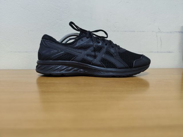 ASICS Tripble black 44.0 28.0 แท้ มือสอง รูปที่ 2
