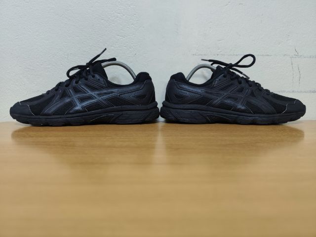 ASICS Tripble black 42.5 27.0 แท้ มือสอง รูปที่ 9
