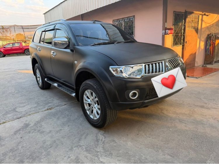 รถ Mitsubishi Pajero Sport 2.5 GT สี ดำ