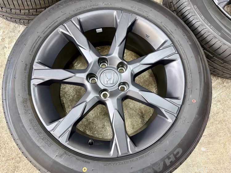 แม็ก HONDA ใส่ CRV ขอบ 18” ถอดป้ายแดง ยาง CHAO YANG 225-60R18 ปี 25 ตุ่มหน้ายางยังอยู่ครบ รูปที่ 5