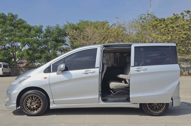 Honda Freed 2013 1.5 EL Utility-car เบนซิน ไม่ติดแก๊ส เกียร์อัตโนมัติ เทา รูปที่ 4