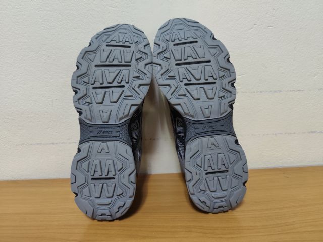 ASICS 42.5 27.0 แท้ มือสอง รูปที่ 9