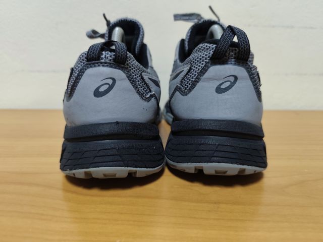 ASICS 42.5 27.0 แท้ มือสอง รูปที่ 6
