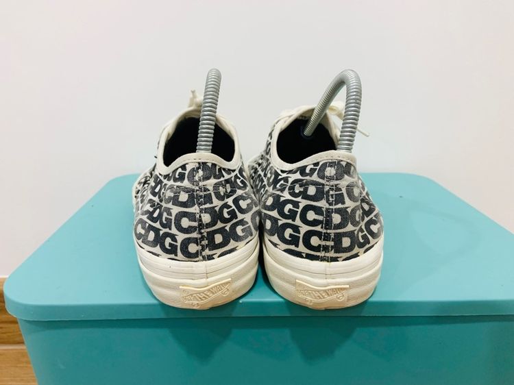 รองเท้า VANS X CDG แท้ 💯 เบอร์ EU 40 cm 25.5 คนเท้า 25-26 cm ใส่ได้ครับ สภาพดีมาก พื้นเต็ม ทรงสวย หายากน่าสะลมครับ รูปที่ 6