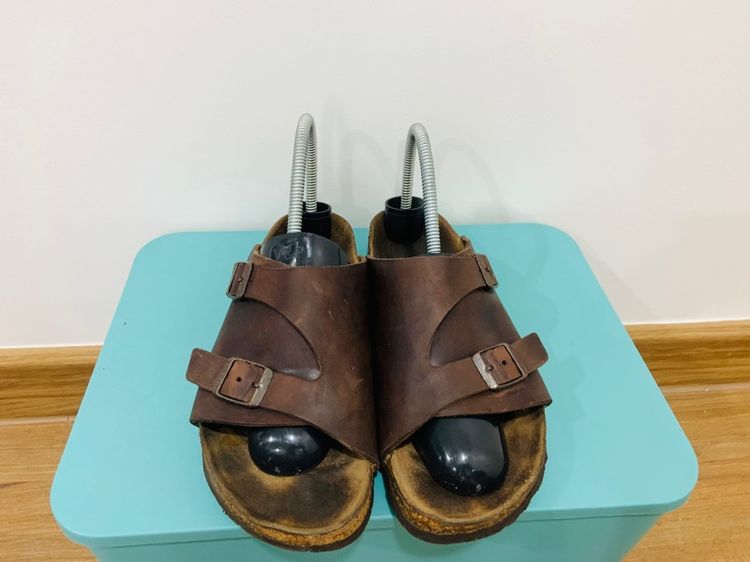 รองเท้า BIRKENSTOCK รุ่น ZURICH เบอร์ 39 cm 25 คนเท้า 24.5-25.5 cm ใส่ได้ครับ สภาพดีมาก พื้นเต็ม ทรงสวย หายากน่าสะลมครับ รูปที่ 2