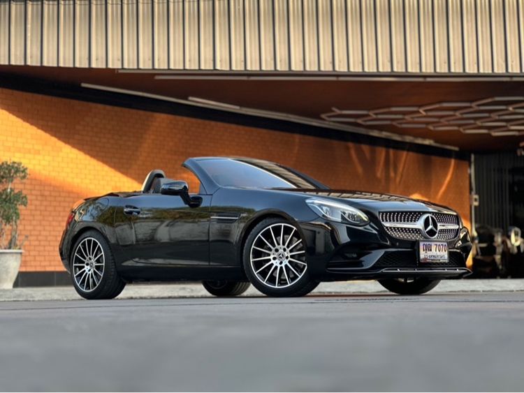 Mercedes-Benz SLC-Class 2018 SLC300 Sedan เบนซิน ไม่ติดแก๊ส เกียร์อัตโนมัติ ดำ รูปที่ 2