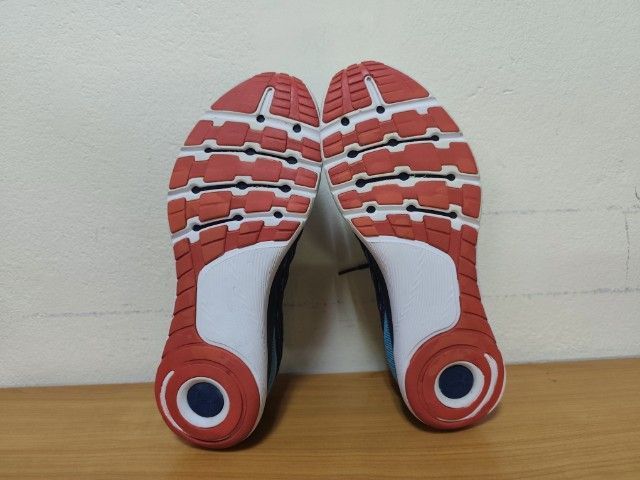 Under Armour 42.0 26.5 แท้ มือสอง รูปที่ 5