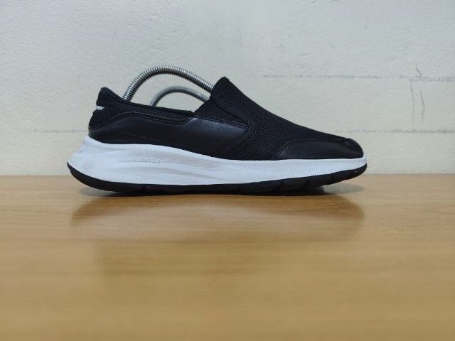 SKECHERS 41.0 26.0 แท้ มือสอง รูปที่ 3
