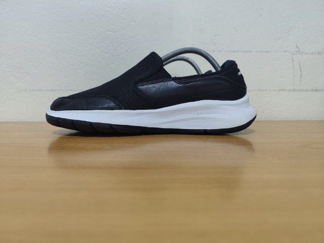 SKECHERS 41.0 26.0 แท้ มือสอง รูปที่ 4