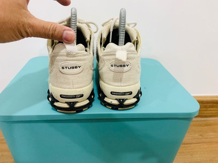 รองเท้า NIKE X STUSSY เบอร์ EU 38 cm 24 คนเท้า 23.5-24.5 cm ใส่ได้ครับ สภาพดีมาก พื้นเต็ม กล่องครบ ทรงสวย หายากน่าสะลมครับ รูปที่ 5
