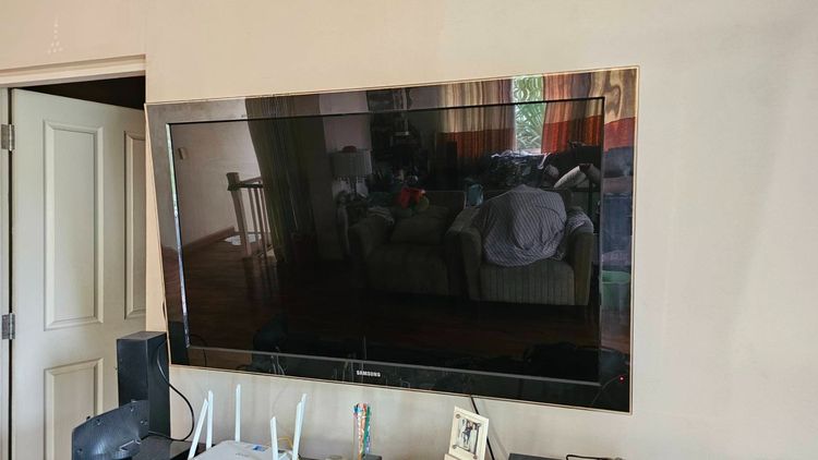 Samsung 55 นิ้ว LCD TV ภาพขึ้นเส้น ซ่อมได้