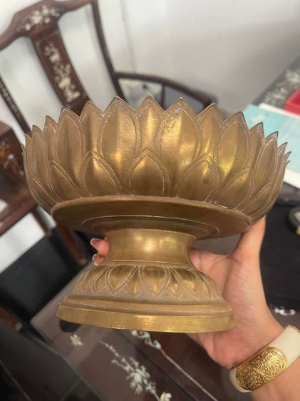 พานกลีบบัว