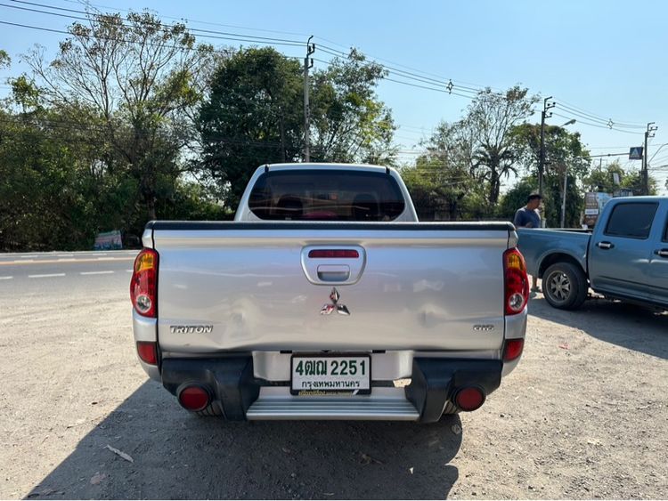 Mitsubishi Triton 2011 2.5 GLS Plus Pickup ดีเซล ไม่ติดแก๊ส เกียร์ธรรมดา เทา รูปที่ 4