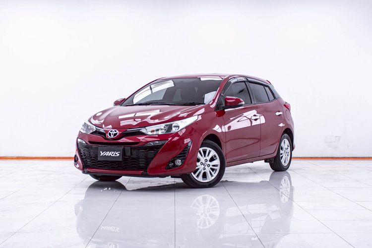 รถ Toyota Yaris 1.2 G สี แดง