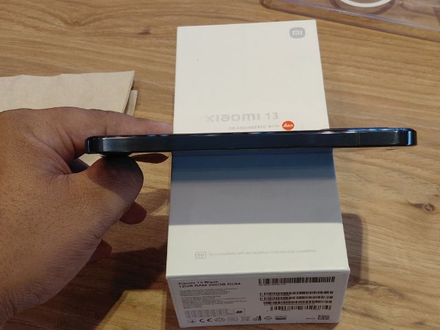ขาย Xiaomi 13 สภาพดี อุปกรณ์ครบกล่อง รูปที่ 5
