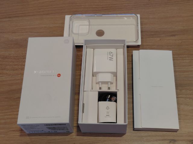 ขาย Xiaomi 13 สภาพดี อุปกรณ์ครบกล่อง รูปที่ 4